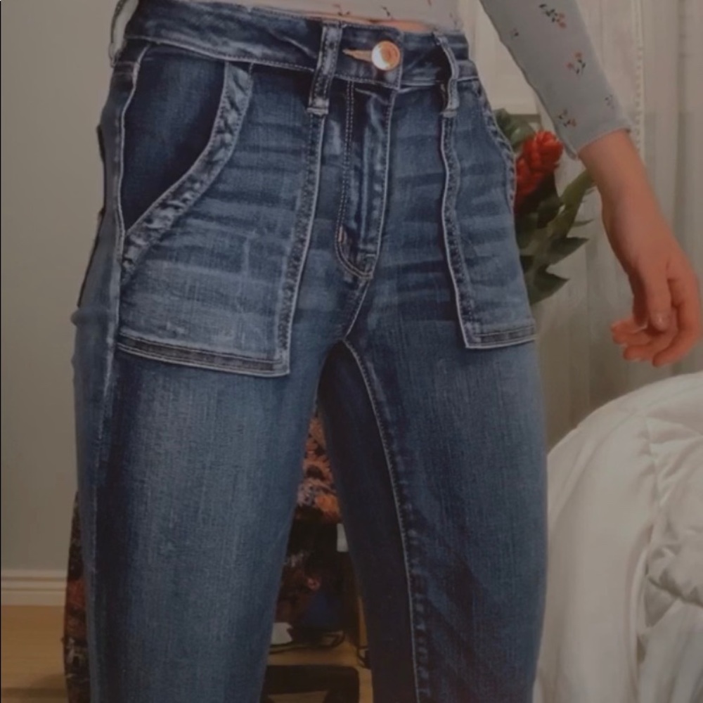 American Eagle dark blue jeans(cool pockets)💛